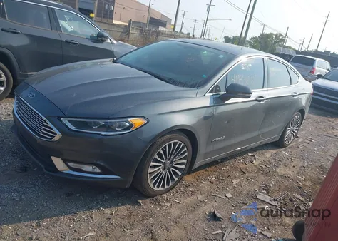 2018 Ford Fusion Hybrid Titanium z USA, uszkodzony, nr VIN 3FA6P0RU4JR207204